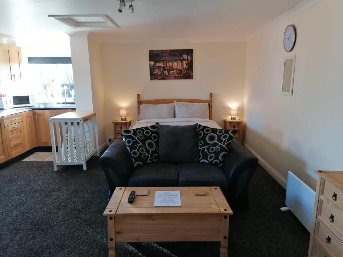 Sherwood Studio Annexe 1 Bedroom Entire Property 보스턴 외부 사진